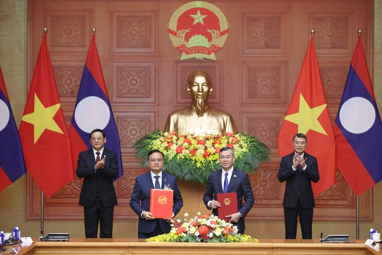 Việt Nam và Lào trao nhiều văn kiện hợp tác quan trọng- Ảnh 1.