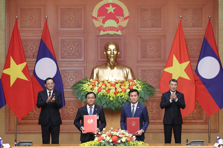 Việt Nam và Lào trao nhiều văn kiện hợp tác quan trọng- Ảnh 3.