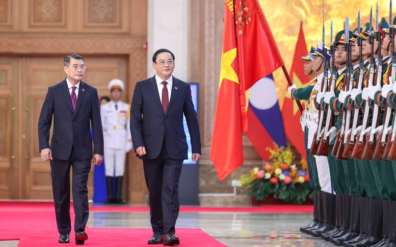 Thủ tướng Lê Minh Hưng chủ trì lễ đón chính thức Thủ tướng CHDCND Lào
