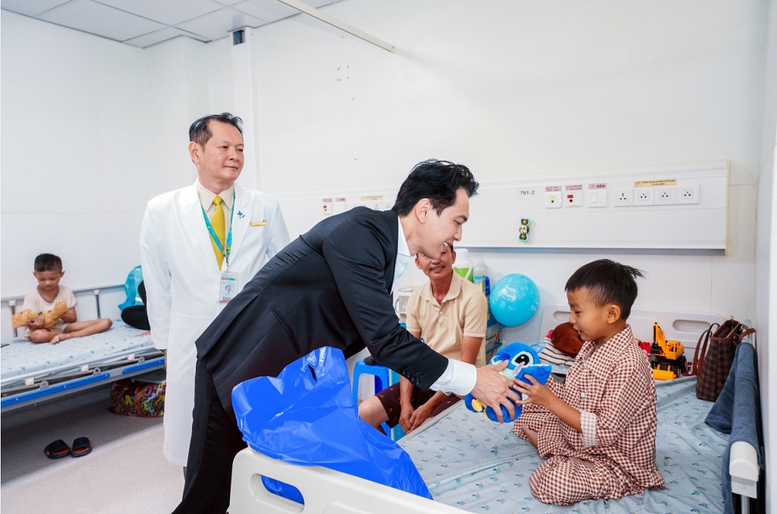 ACB kỷ niệm 33 năm thành lập bằng chuỗi hoạt động hướng đến cộng đồng- Ảnh 3. ACB kỷ niệm 33 năm thành lập bằng chuỗi hoạt động hướng đến cộng đồng- Ảnh 3.