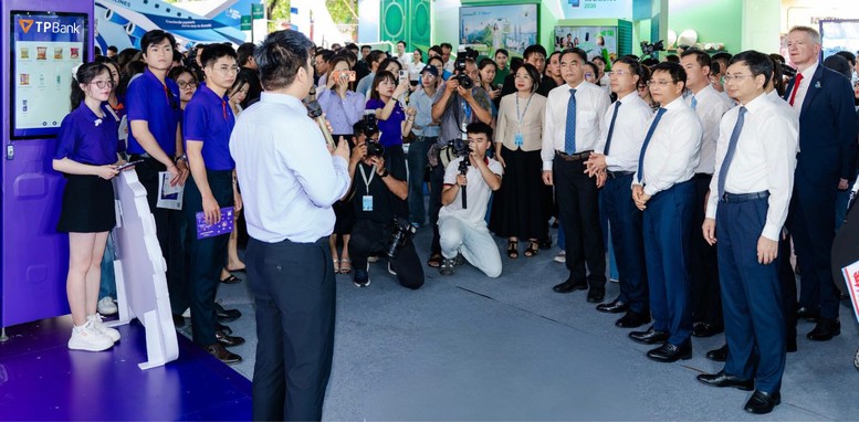 TPBank ‘mở cổng’ QR xuyên biên giới đón dòng tiền toàn cầu cho doanh nghiệp- Ảnh 2.