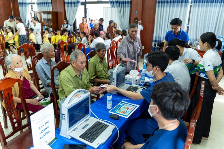 Pharmacity đồng hành chăm sóc sức khỏe cho hơn 800 trẻ em, người dân nghèo và gia đình chính sách ở Đà Nẵng- Ảnh 3.
