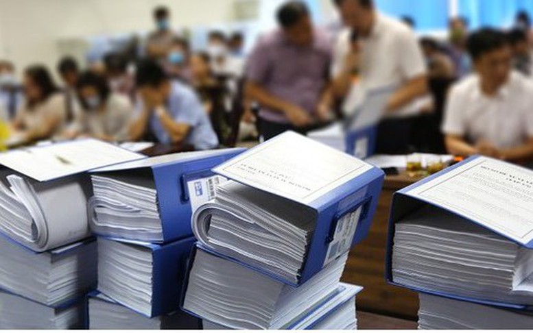 Có bắt buộc tách nhà thầu lập nhiệm vụ và thực hiện khảo sát xây dựng?