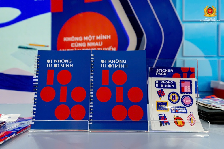 Triển lãm tương tác 'Bức tường An ninh mạng' đến Hà Nội, mang trải nghiệm an toàn số tới người dân Thủ đô- Ảnh 3.