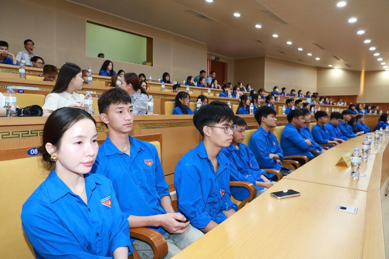 Việt Nam hiện có gần 70 triệu người trong độ tuổi lao động- Ảnh 2.