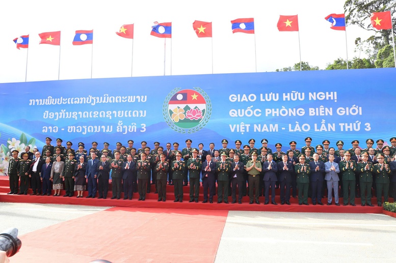 Giao lưu hữu nghị quốc phòng biên giới Việt Nam-Lào: Thắt chặt tình đoàn kết đặc biệt từ vùng biên- Ảnh 4.