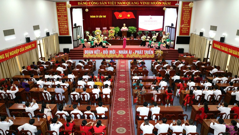 Hội Chữ thập đỏ Cần Thơ bước vào nhiệm kỳ mới với yêu cầu chuyên nghiệp hóa hoạt động nhân đạo- Ảnh 2.
