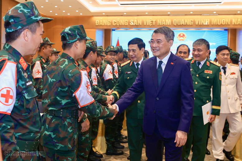 Thủ tướng Lê Minh Hưng: Xây dựng một Việt Nam tự cường nhưng nhân ái, bản lĩnh nhưng hòa hiếu, phát triển nhưng có trách nhiệm- Ảnh 3.