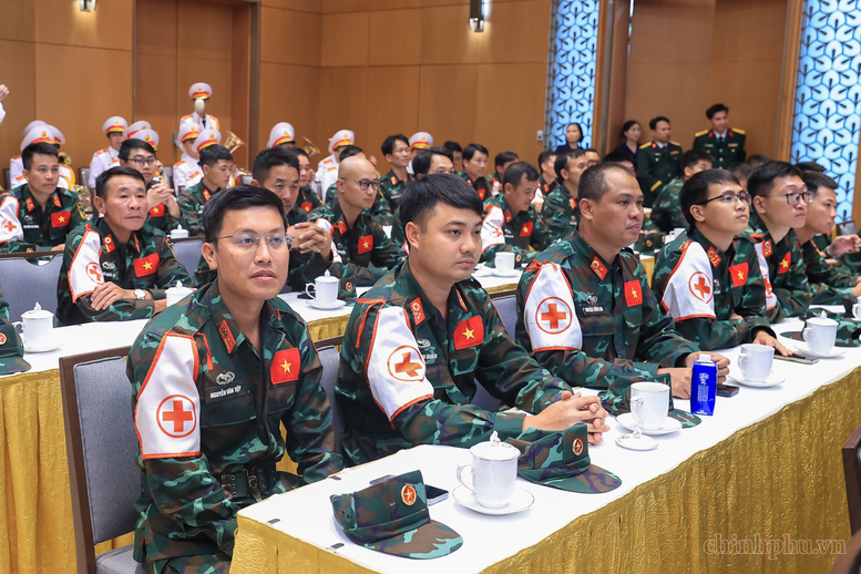 Thủ tướng Lê Minh Hưng: Xây dựng một Việt Nam tự cường nhưng nhân ái, bản lĩnh nhưng hòa hiếu, phát triển nhưng có trách nhiệm- Ảnh 10.