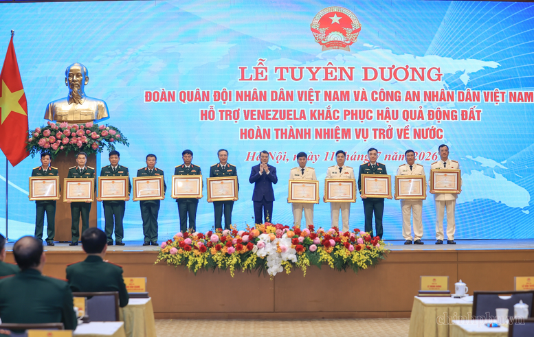 Thủ tướng Lê Minh Hưng: Xây dựng một Việt Nam tự cường nhưng nhân ái, bản lĩnh nhưng hòa hiếu, phát triển nhưng có trách nhiệm- Ảnh 16.