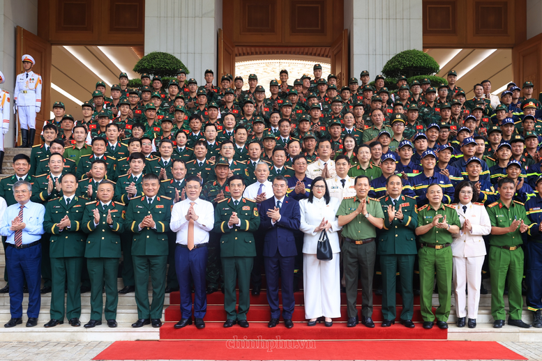 Thủ tướng Lê Minh Hưng: Xây dựng một Việt Nam tự cường nhưng nhân ái, bản lĩnh nhưng hòa hiếu, phát triển nhưng có trách nhiệm- Ảnh 18.