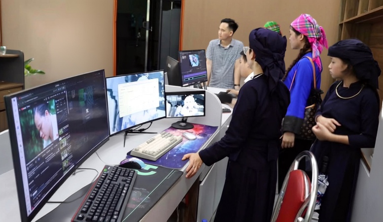 Khi bản làng trở thành ‘phim trường’- Ảnh 4.