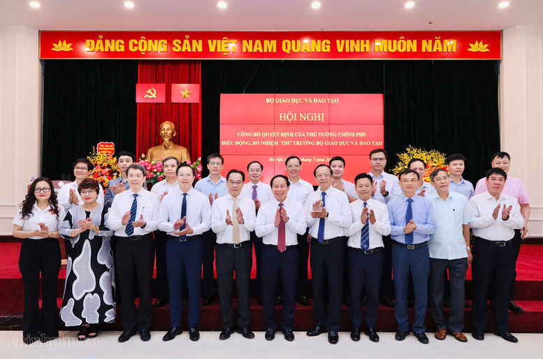 Công bố Quyết định điều động, bổ nhiệm Thứ trưởng Bộ Giáo dục và Đào tạo- Ảnh 4.