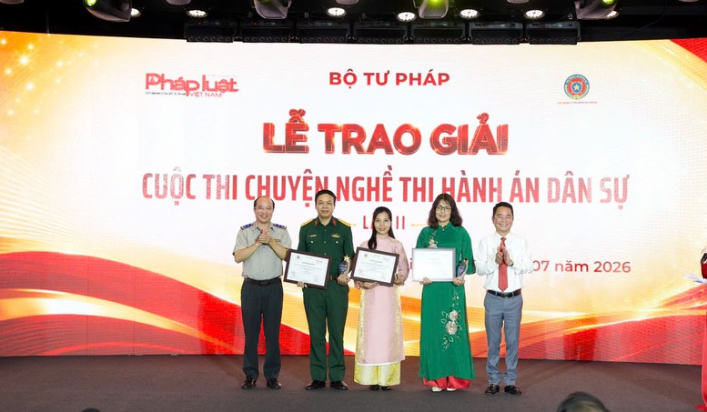 36 tác phẩm chất lượng đạt giải Cuộc thi ‘Chuyện nghề Thi hành án dân sự’ - Ảnh 4.