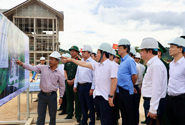 Phó Thủ tướng Lê Tiến Châu kiểm tra thực địa Dự án Trường phổ thông nội trú liên cấp tại TP. Huế- Ảnh 2.