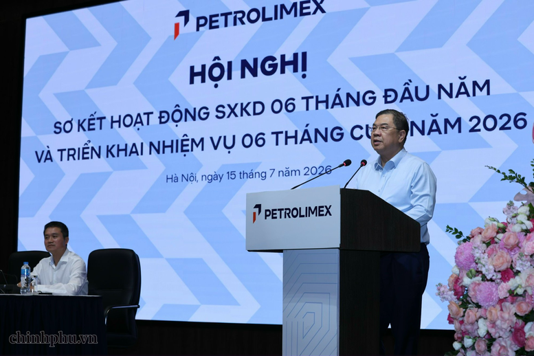 Phó Thủ tướng Phạm Gia Túc: Petrolimex phải phát huy vai trò dẫn dắt, bảo đảm nguồn cung xăng dầu trong mọi tình huống- Ảnh 1.
