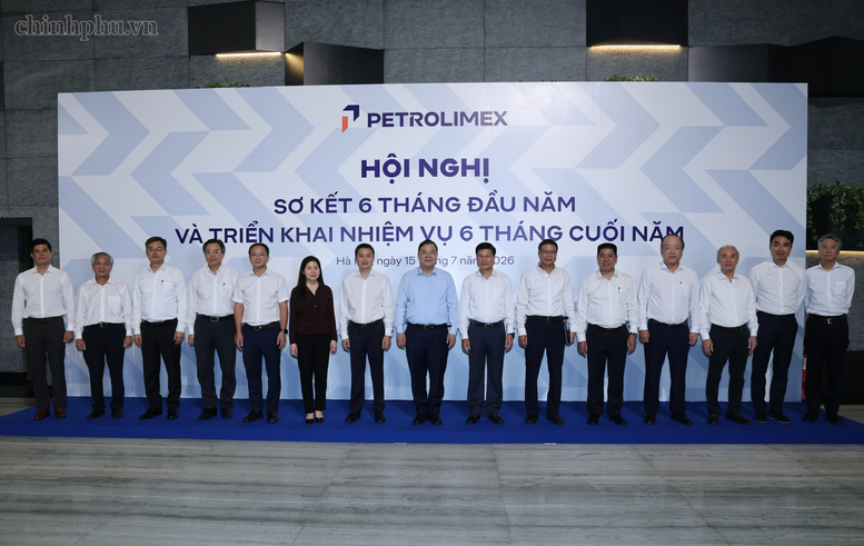 Phó Thủ tướng Phạm Gia Túc: Petrolimex phải phát huy vai trò dẫn dắt, bảo đảm nguồn cung xăng dầu trong mọi tình huống- Ảnh 7.
