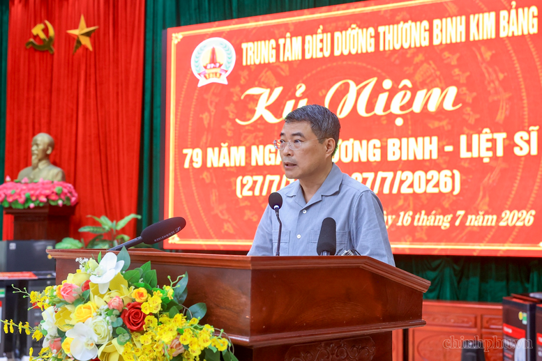 Thủ tướng Lê Minh Hưng thăm, tặng quà các thương binh, bệnh binh tại Ninh Bình- Ảnh 2.