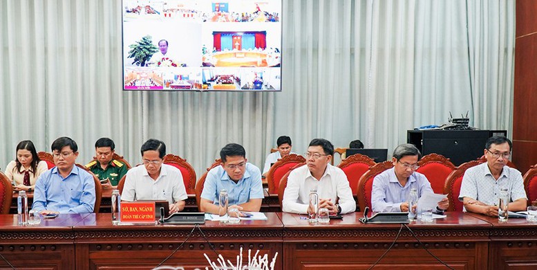 Cà Mau lấy kết quả phục vụ người dân làm thước đo chuyển đổi số- Ảnh 2.