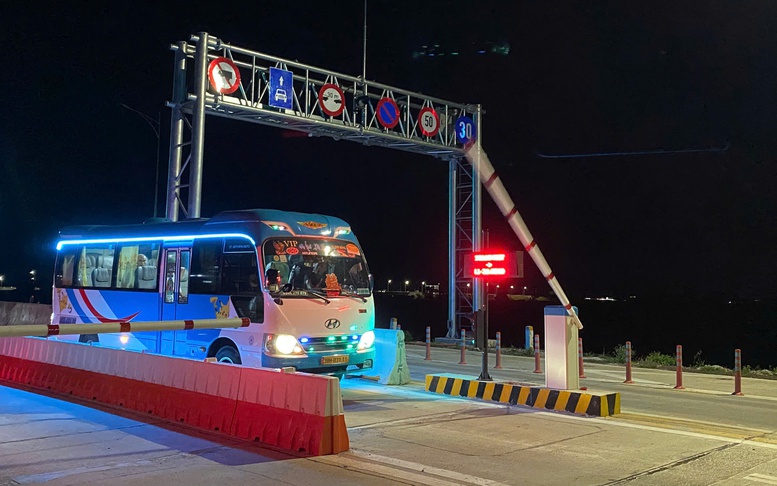 Ngày đầu thu phí tự động qua 5 đoạn tuyến cao tốc Bắc - Nam: Lưu thông nhanh chóng