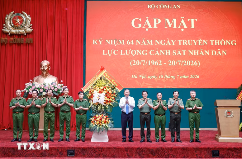 Tổng Bí thư, Chủ tịch nước Tô Lâm: Xây dựng lực lượng Cảnh sát nhân dân đáp ứng yêu cầu trong tình hình mới- Ảnh 3.