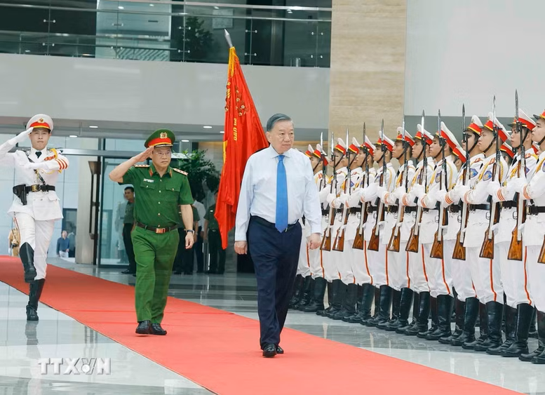 Tổng Bí thư, Chủ tịch nước Tô Lâm: Xây dựng lực lượng Cảnh sát nhân dân đáp ứng yêu cầu trong tình hình mới- Ảnh 1.