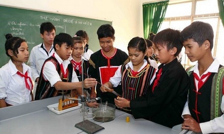 Dự kiến nhiều chính sách ưu tiên hỗ trợ học tập đối với người học dân tộc thiểu số rất ít người- Ảnh 1.