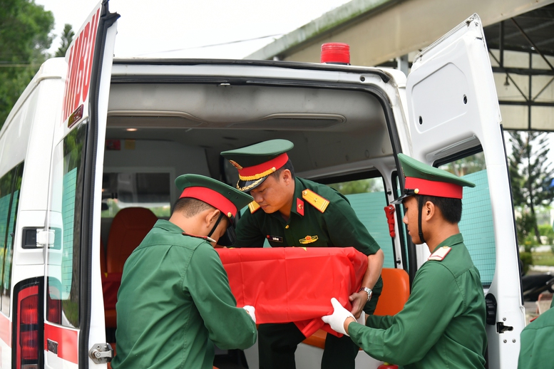 Cần Thơ: Bàn giao 670 mẫu sinh phẩm hài cốt liệt sĩ để giám định ADN- Ảnh 1.