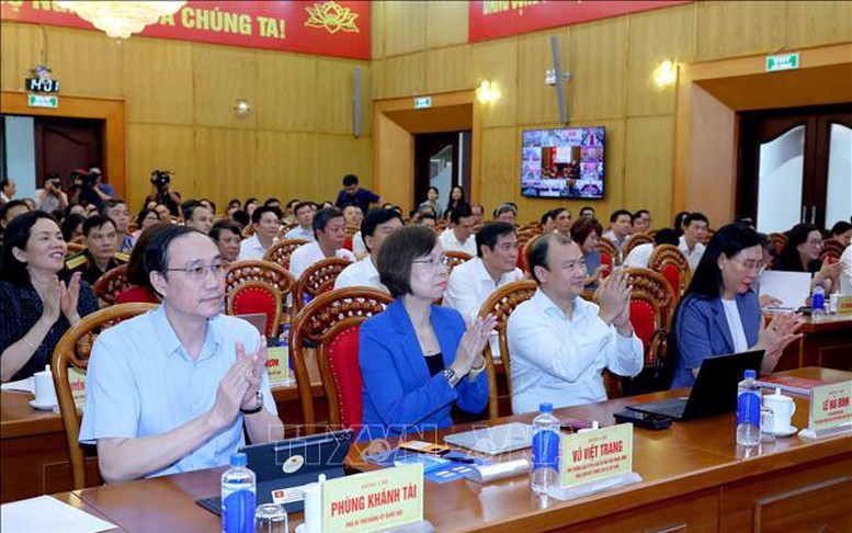 Hội nghị toàn quốc sơ kết công tác Tuyên giáo và Dân vận