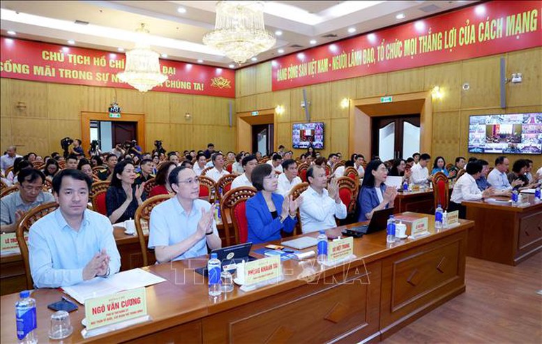 Hội nghị toàn quốc sơ kết công tác Tuyên giáo và Dân vận- Ảnh 3.