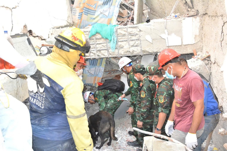 Đoàn Việt Nam đã đưa 23 nạn nhân động đất tại Venezuela ra khỏi đống đổ nát- Ảnh 1.