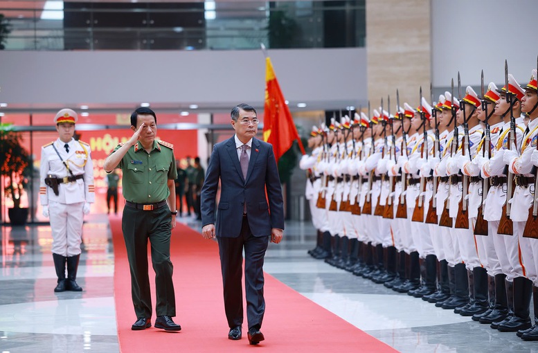 Thủ tướng: Kiến tạo môi trường an ninh, an toàn cho phát triển để đất nước bứt phá đi lên- Ảnh 1.
