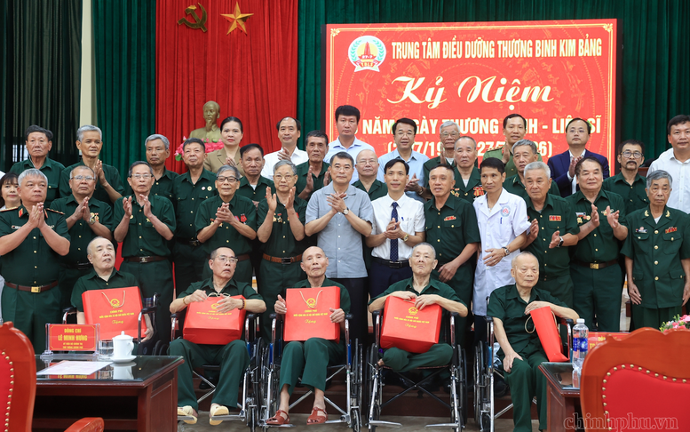 Chăm lo người có công toàn diện, đẩy mạnh 'Chiến dịch 500 ngày đêm'
