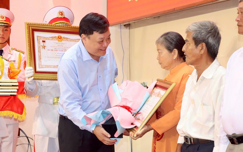 Đồng Tháp: Trao tặng, truy tặng danh hiệu vinh dự Nhà nước “Bà mẹ Việt Nam Anh hùng”