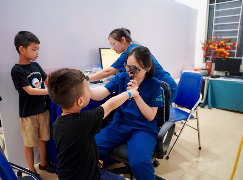 Virus Adeno gia tăng: Chuyên gia cảnh báo sai lầm khiến bệnh trở nặng- Ảnh 1.