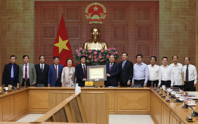 Phó Thủ tướng Thường trực Phạm Gia Túc đề nghị đổi mới tư duy quy hoạch, kiến tạo không gian phát triển mới- Ảnh 4.