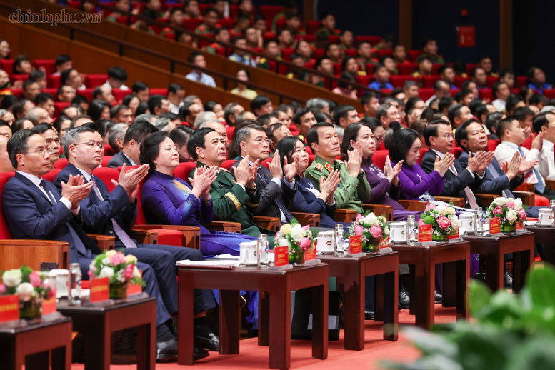Những hình ảnh xúc động tại Hội nghị tri ân người có công với cách mạng toàn quốc năm 2026- Ảnh 6.