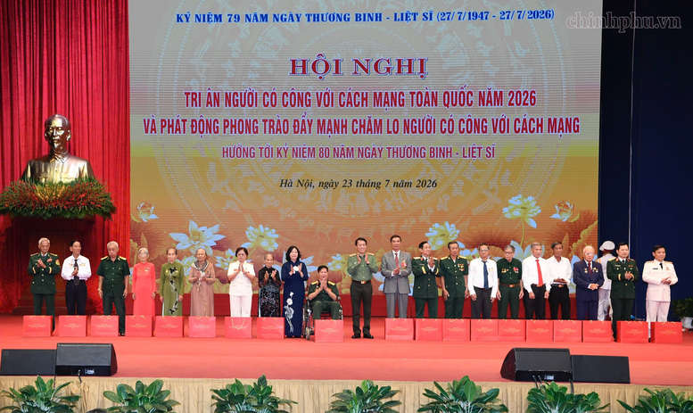 Những hình ảnh xúc động tại Hội nghị tri ân người có công với cách mạng toàn quốc năm 2026- Ảnh 14.