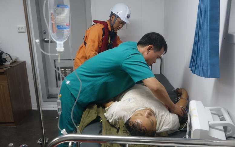 Kịp thời cứu nạn ngư dân bị bệnh nguy kịch trên vùng biển Đà Nẵng 