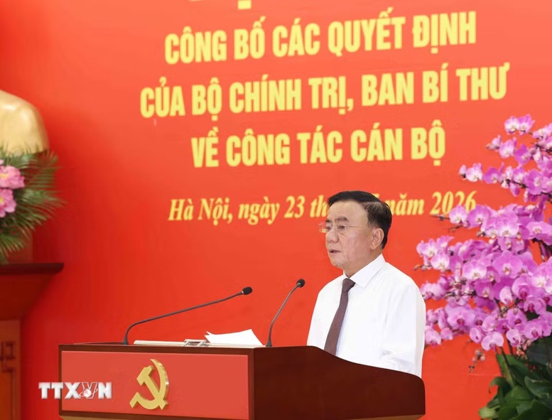 Hội nghị công bố các quyết định của Bộ Chính trị, Ban Bí thư về công tác cán bộ- Ảnh 2.