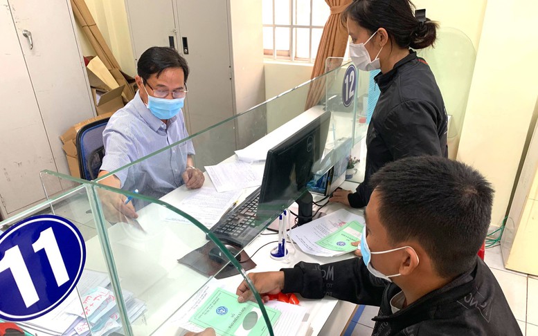 Mắc ung thư, muốn nghỉ hưu sớm hoặc rút BHXH một lần phải làm gì?