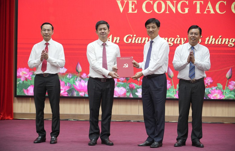Đồng chí Lê Quang Tùng giữ chức Bí thư Tỉnh ủy An Giang- Ảnh 1.