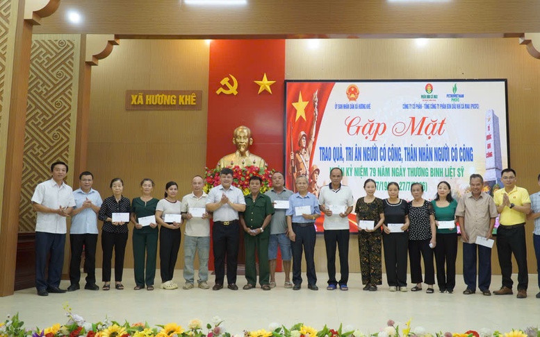 Phân bón Cà Mau trao 600 triệu đồng tri ân ngày 27/7