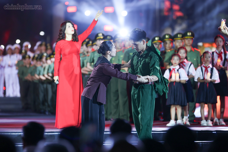Tổng Bí thư, Chủ tịch nước Tô Lâm dự Cầu truyền hình ‘Sao sáng dẫn đường’- Ảnh 8.