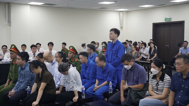 Xét xử loạt bị cáo trong vụ án sản xuất thực phẩm chức năng giả đặc biệt lớn tại Công ty MediPhar- Ảnh 5.
