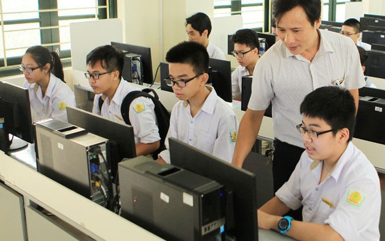 Giáo viên kiêm nhiệm công nghệ thông tin được giảm tiết dạy