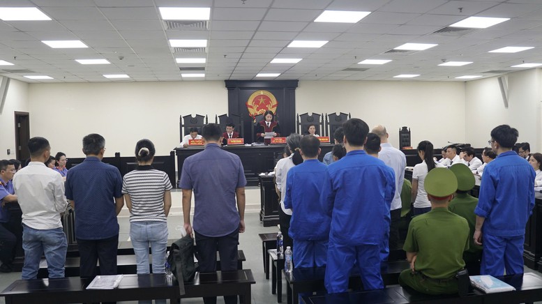 Xét xử loạt bị cáo trong vụ án sản xuất thực phẩm chức năng giả đặc biệt lớn tại Công ty MediPhar- Ảnh 1.