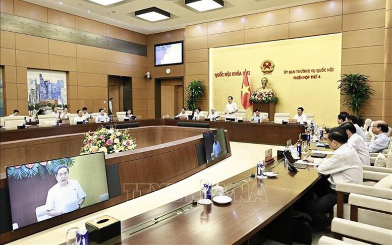 Bế mạc Phiên họp thứ 4 của Ủy ban Thường vụ Quốc hội