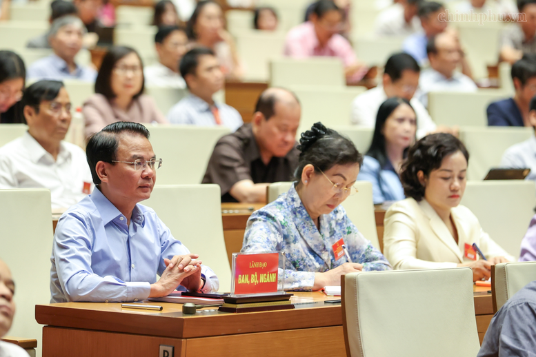 Tiếp tục đổi mới phương thức lãnh đạo, cầm quyền của Đảng đối với hệ thống chính trị và xã hội- Ảnh 2.
