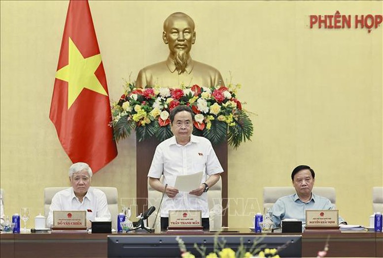 Bế mạc Phiên họp thứ 4 của Ủy ban Thường vụ Quốc hội- Ảnh 1.